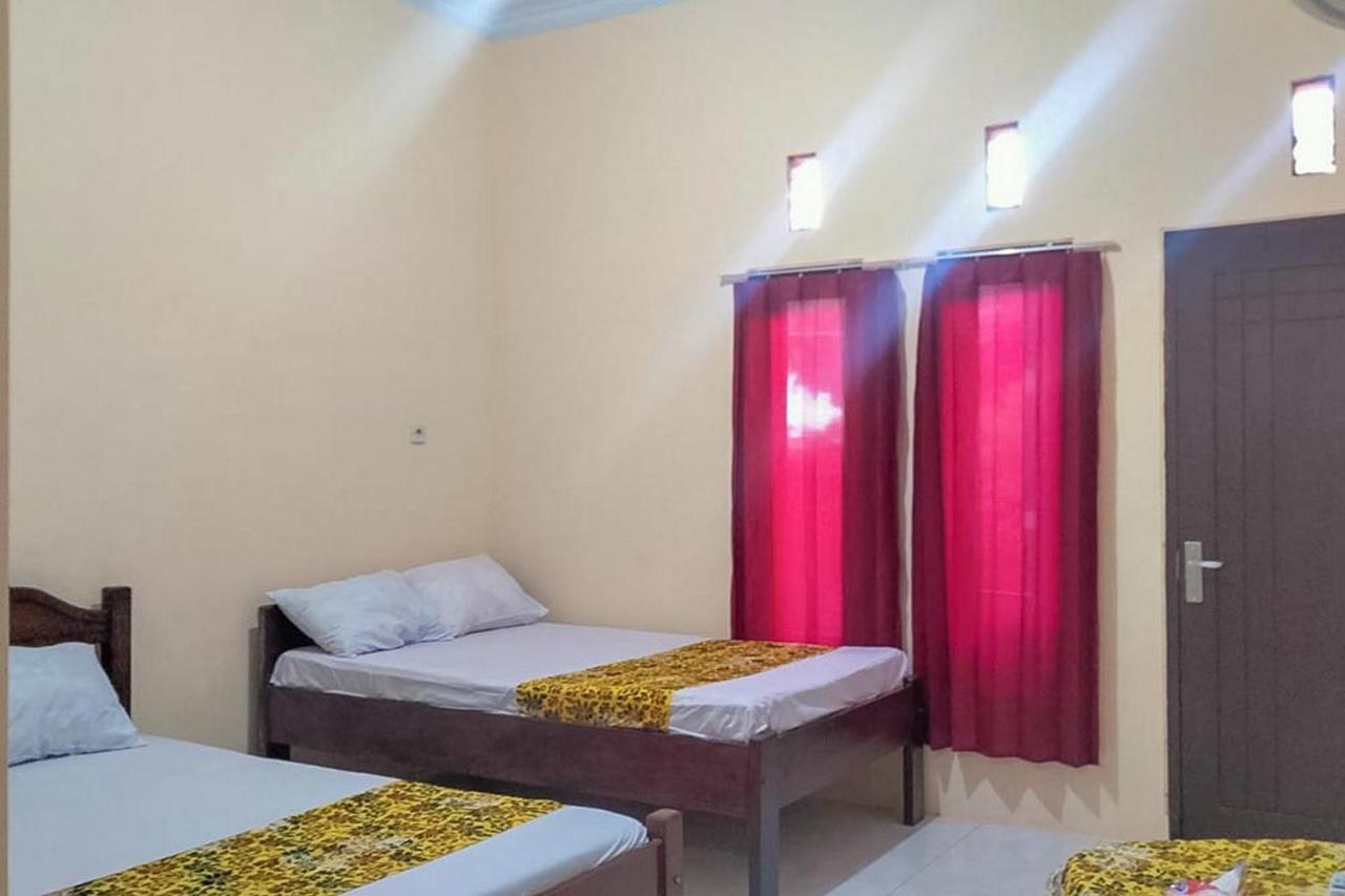 Kelapa Gading Homestay Syariah Redpartner Banyuwangi  Dış mekan fotoğraf
