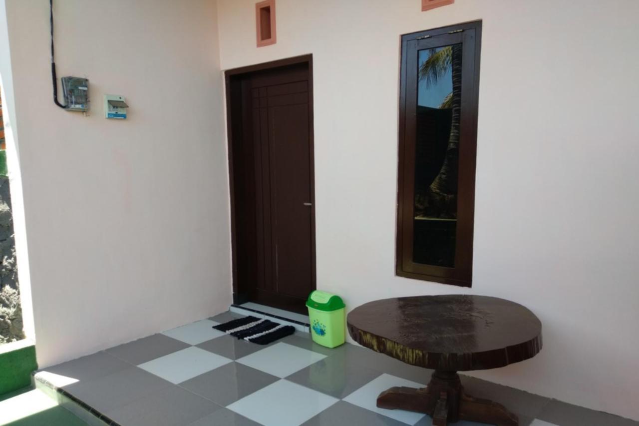 Kelapa Gading Homestay Syariah Redpartner Banyuwangi  Dış mekan fotoğraf