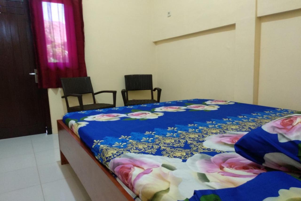 Kelapa Gading Homestay Syariah Redpartner Banyuwangi  Dış mekan fotoğraf