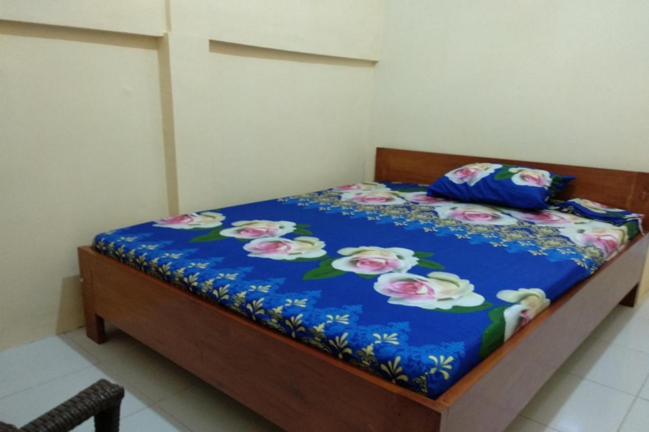 Kelapa Gading Homestay Syariah Redpartner Banyuwangi  Dış mekan fotoğraf