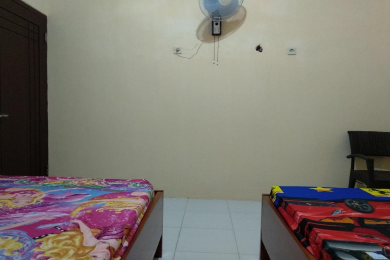 Kelapa Gading Homestay Syariah Redpartner Banyuwangi  Dış mekan fotoğraf