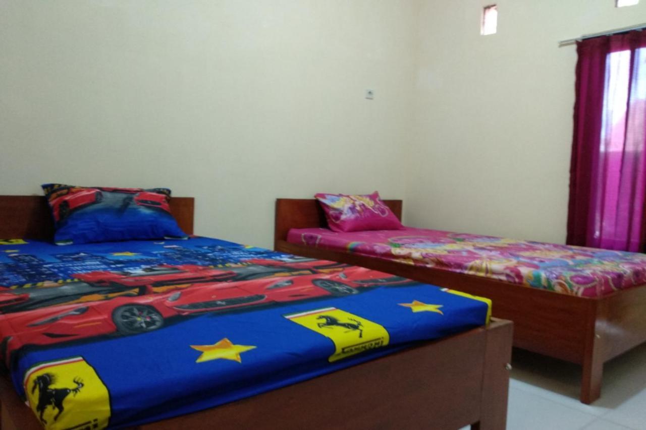 Kelapa Gading Homestay Syariah Redpartner Banyuwangi  Dış mekan fotoğraf